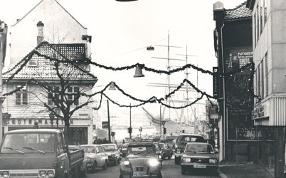 Kong Oscars gate.